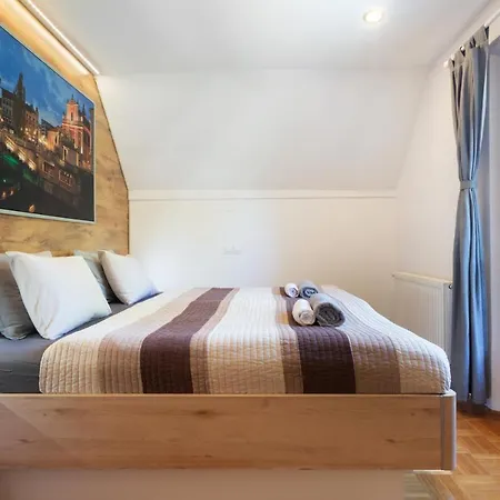 Grad - Sauna & Hot Tub Apartman *