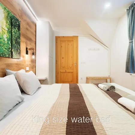 Grad - Sauna & Hot Tub