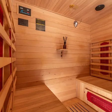 Grad - Sauna & Hot Tub Apartment