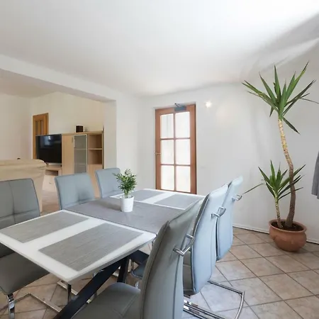 Grad - Sauna & Hot Tub Apartament