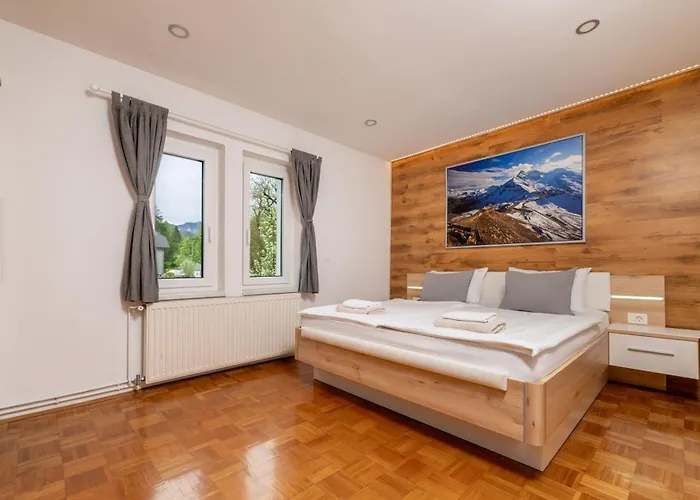 Grad - Sauna & Hot Tub